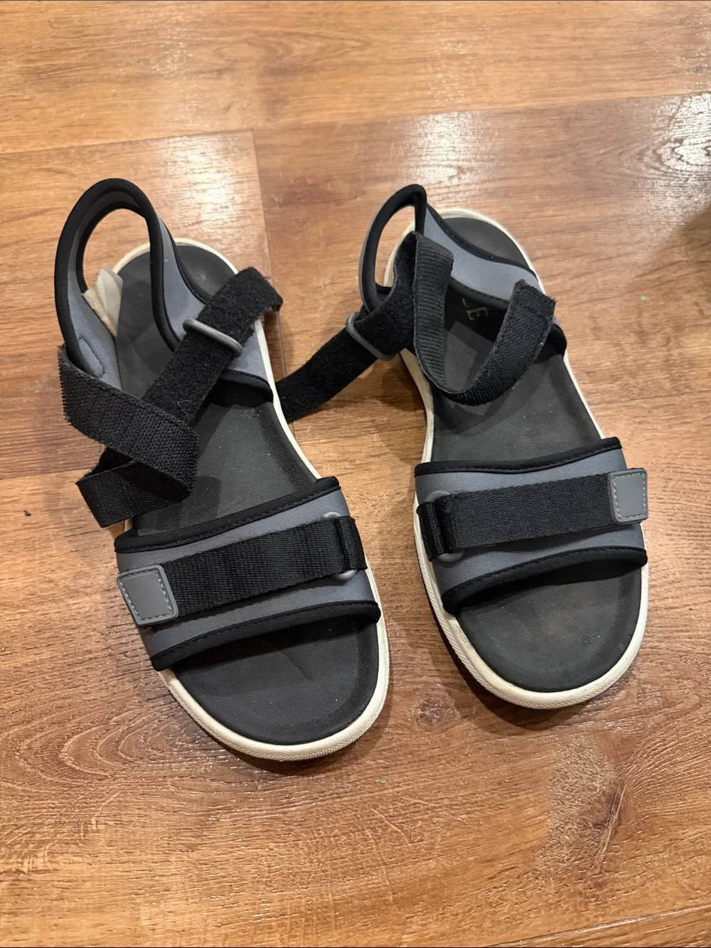 size 5 sandals flat use good condition Black Kids Sandals with White Trims